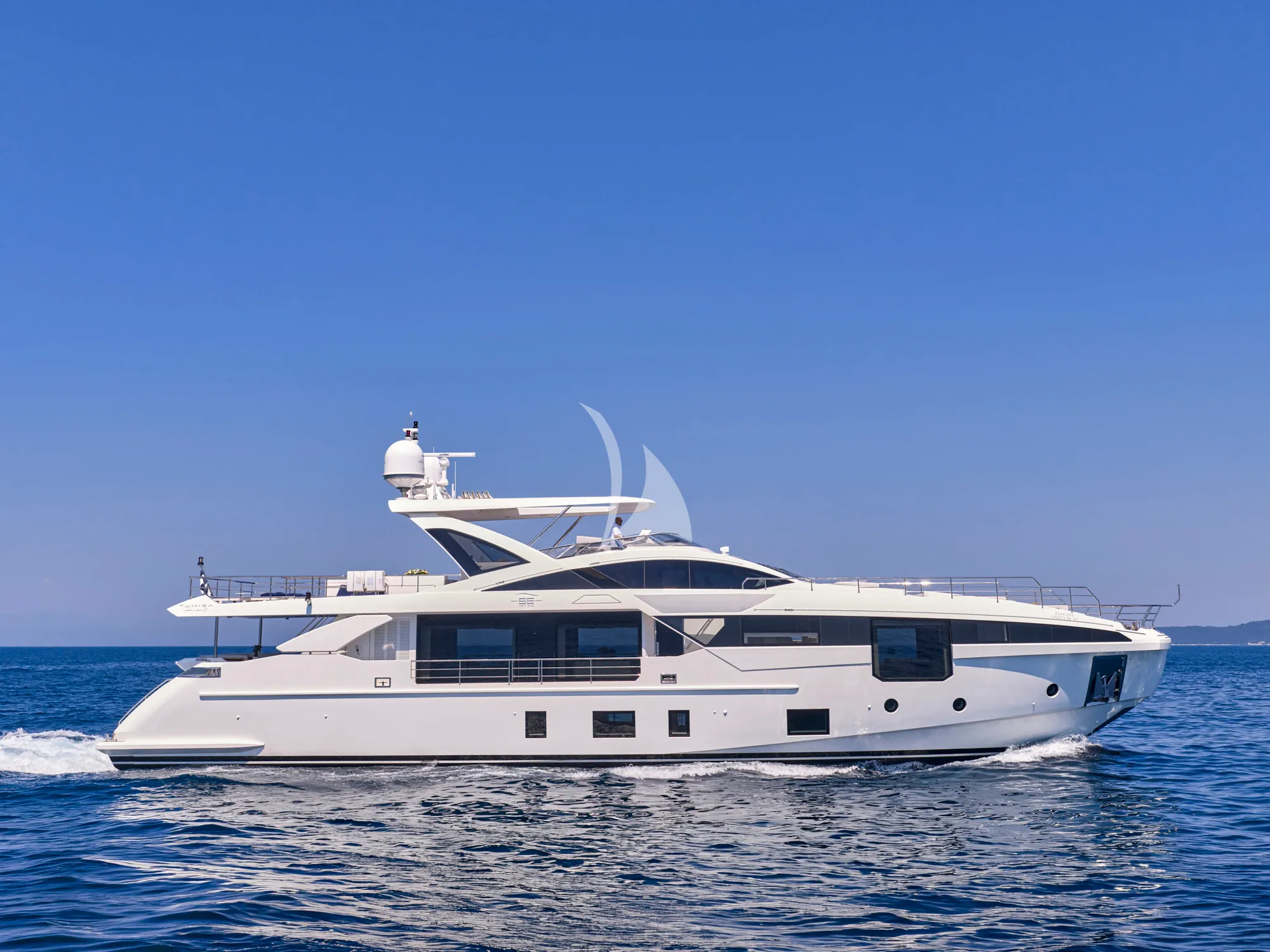 VOLANTE, 106 ft Azimut superyacht for charter in Greece